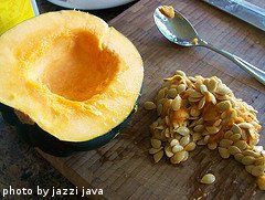 seeded acorn squash